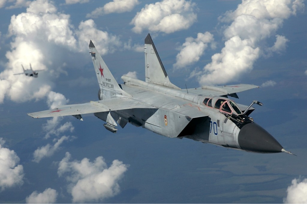 Russian_Air_Force_MiG-31_inflight_Pichugin