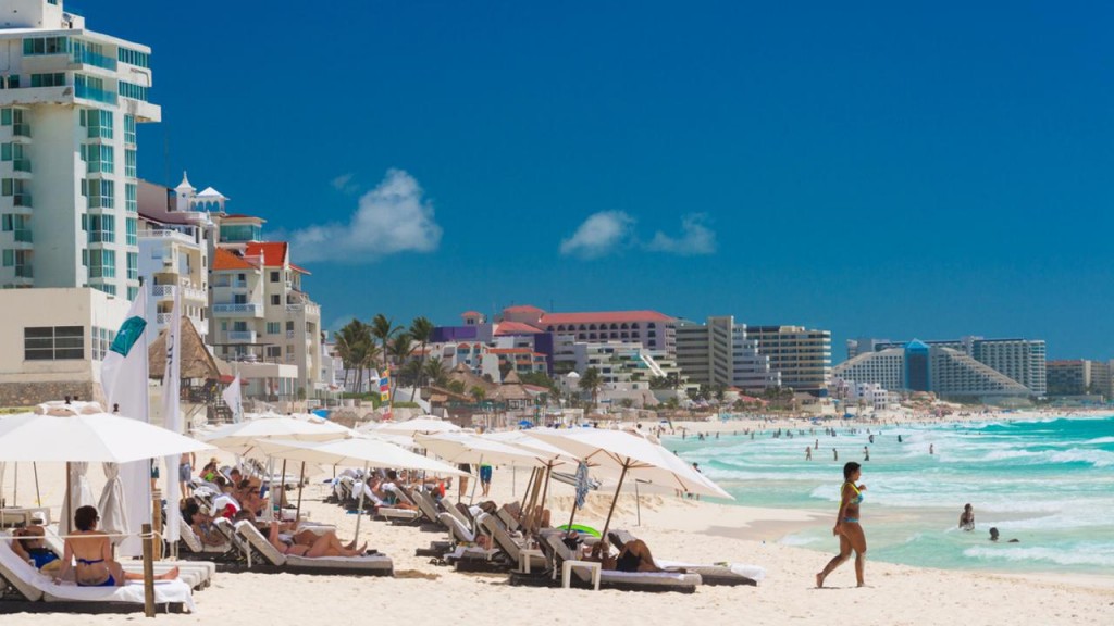 Hotels, Beach, Cancún, Mexico