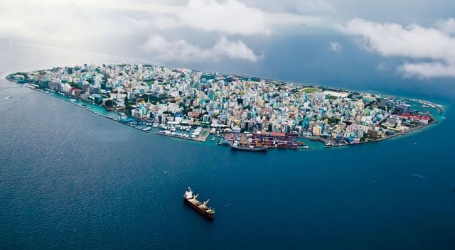 21-Male-Maldives-The-Most-Amazing-High-Resolution-Aerial-Photos-From-Around-The-World