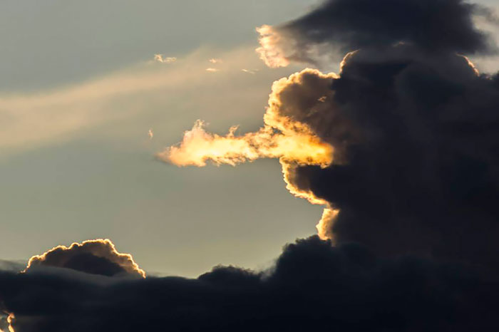 amazing-cloud-formations-21__700