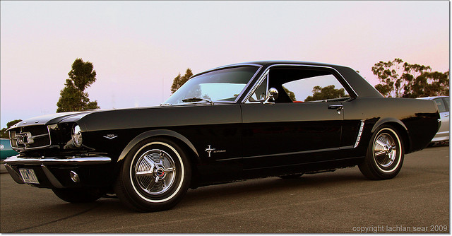 Ford-Mustang-No-Stripes