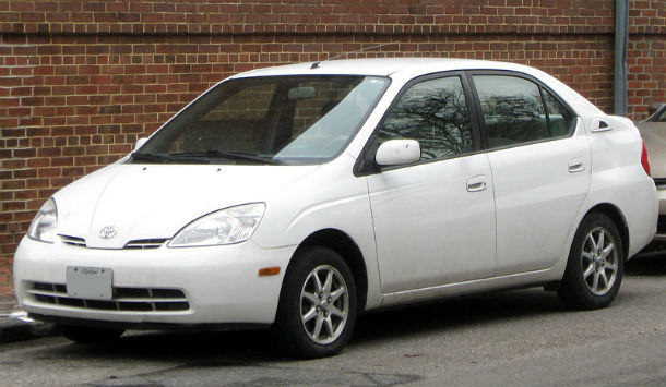 Toyota-Prius-XW10-