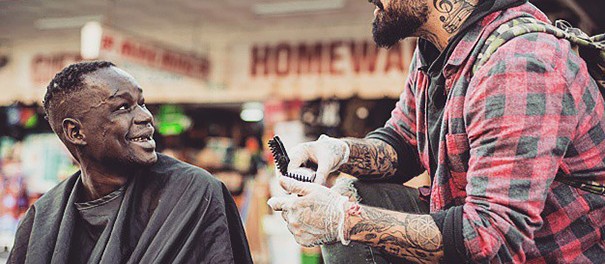 homeless-haircuts-drug-addiction-street-barber-nasir-sobhani-18