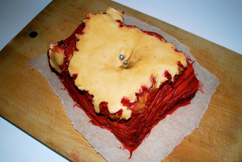 20-of-the-most-shocking-cakes-ever-made-1