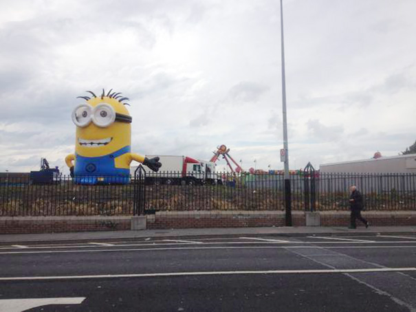inflatable-minion-despicable-me-loose-traffic-ireland-2