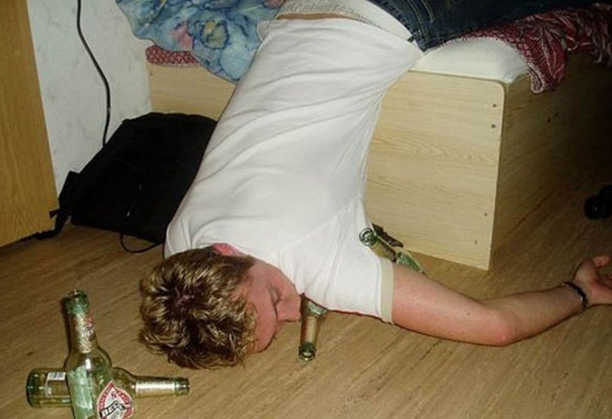 20-of-the-funniest-photos-of-drunk-people-7