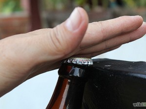 670px-Open-a-Bottle-Without-a-Bottle-Opener-Step-11