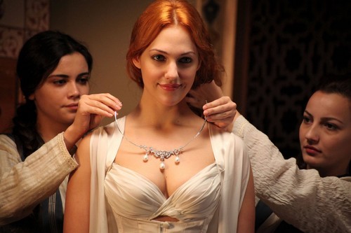 Meryem-Uzerli-Sexiest-Turkish-Woman