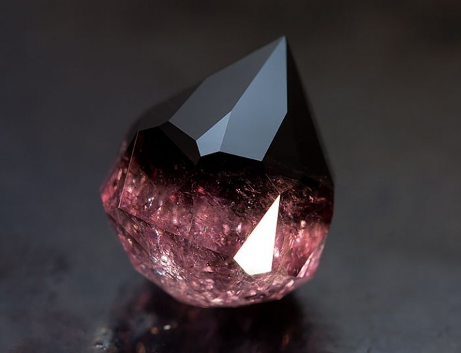amazing-stones-minerals-17__700-669x512