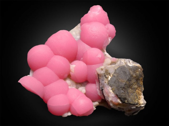 amazing-stones-minerals-21__700-669x502