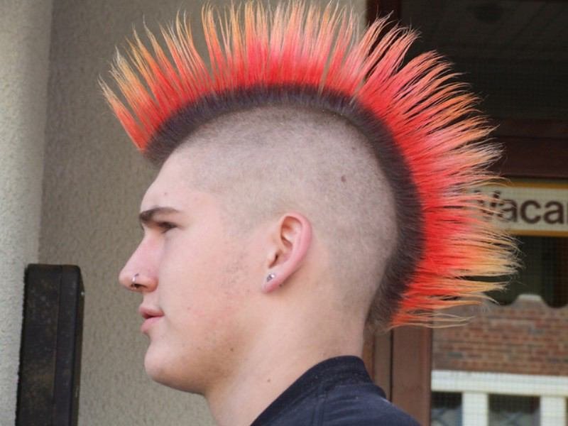 10-of-the-ugliest-hairstyles-people-once-enjoyed-3