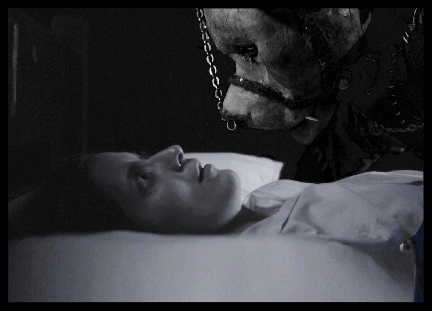 10-terrifying-cases-of-sleep-paralysis-2