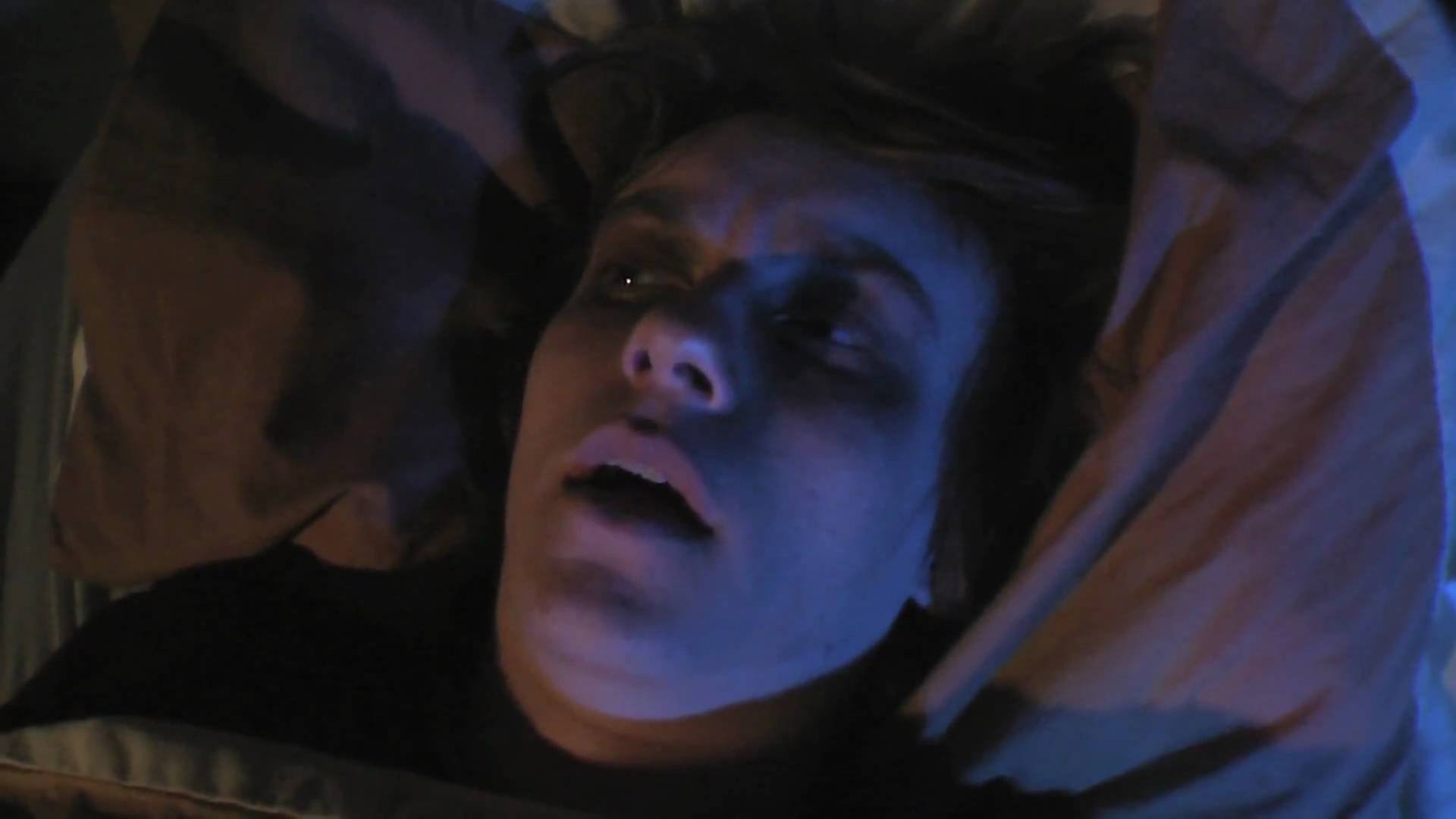 10-terrifying-cases-of-sleep-paralysis-8