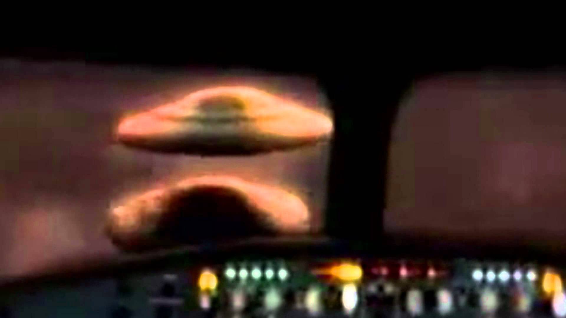 10-ufo-encounters-reported-by-commercial-airline-pilots-1
