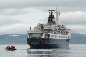 a99534_exploring-canadian-arctic