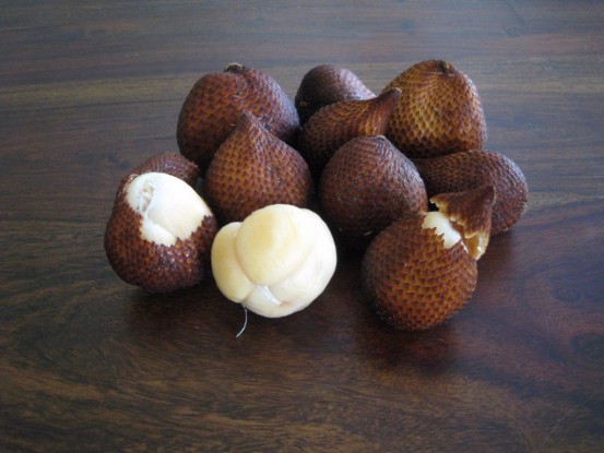10-of-the-strangest-fruits-in-the-world-6